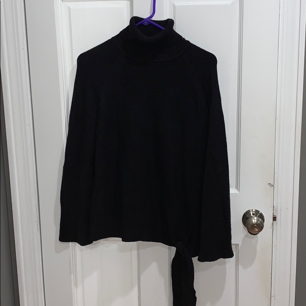Simply Vera Vera Wang black sweater